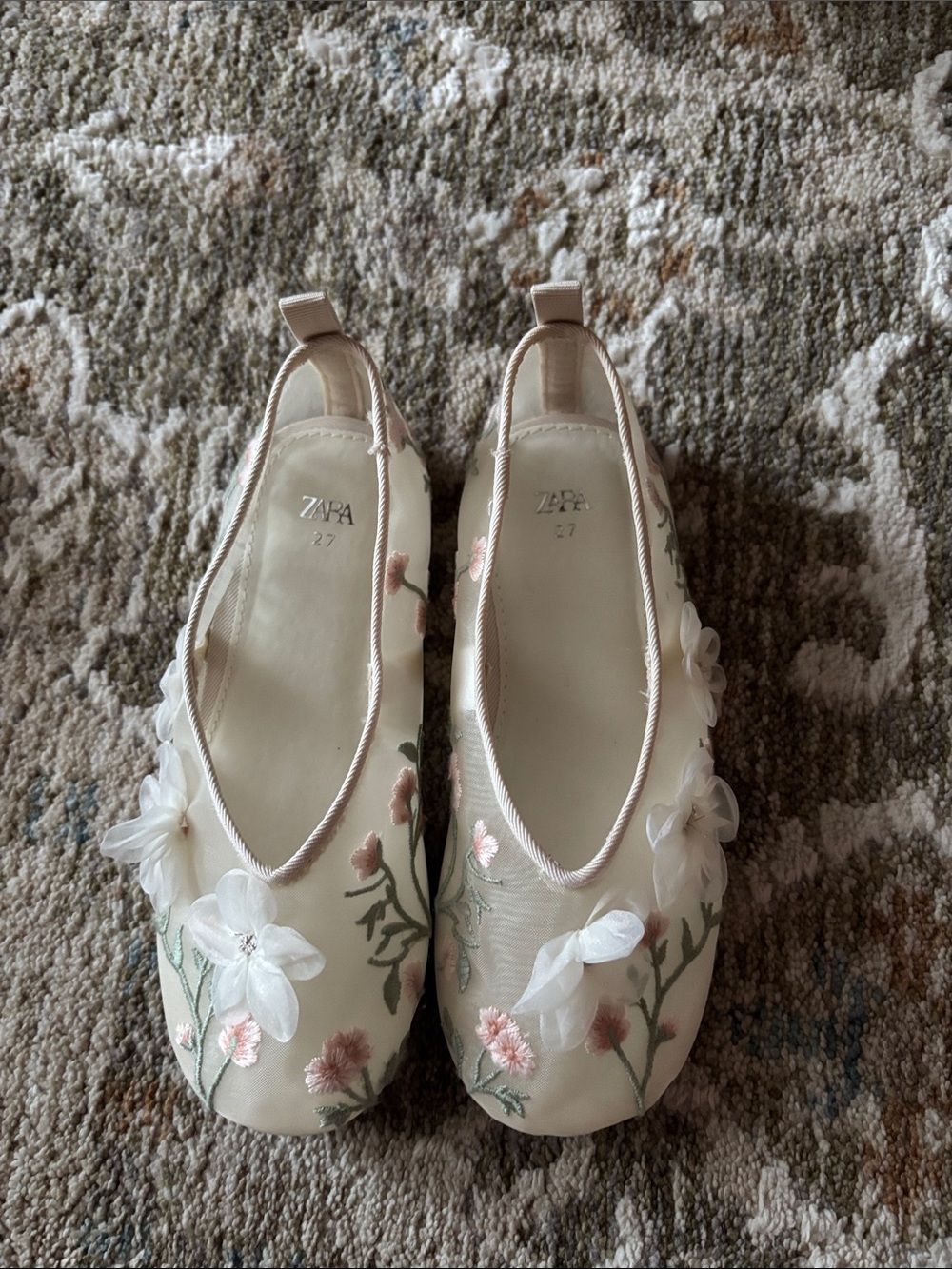 ZARA Cream Floral Appliqué Girls Ballet Flats